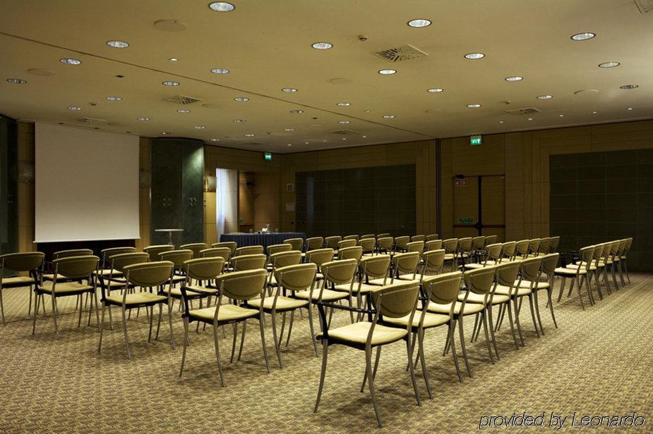 Hotel Nh Bologna Villanova 4*